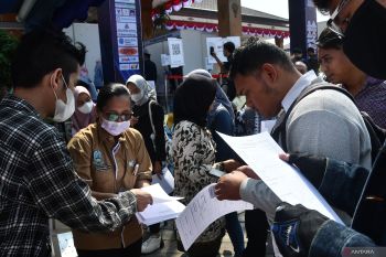 Pameran Bursa Kerja di Madiun