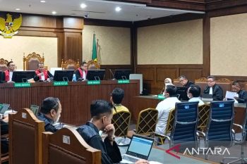 Eks pengelola pengadaan proteksi TKI Kemnaker honor meski tak kerja