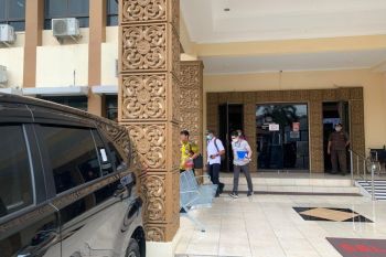 KPK geledah Kantor Disdukcapil Semarang sekitar lima jam