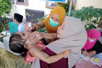 Cakupan imunisasi polio di Mataram diupayakan 100 persen