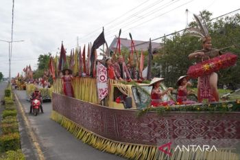 Bupati Kapuas Hulu sebut pekan gawai dayak ajang promosi adat - budaya