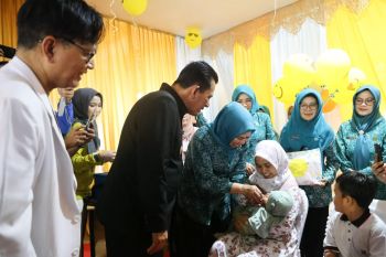 Gubernur Ansar tekankan cakupan imunisasi polio minimal 95 persen