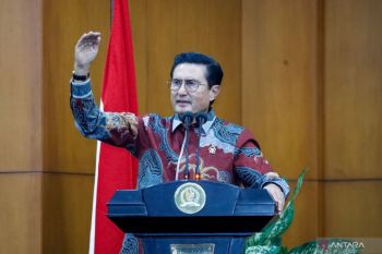 Alasan UUD NRI 1945 perlu disempurnakan demi kuatkan legislatif