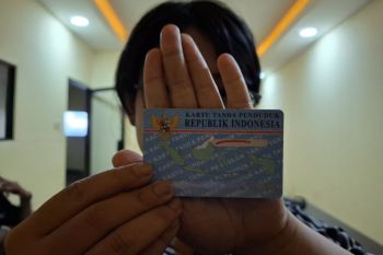 Chip dalam KTP elektronik dapat lacak lokasi, benarkah? Cek faktanya