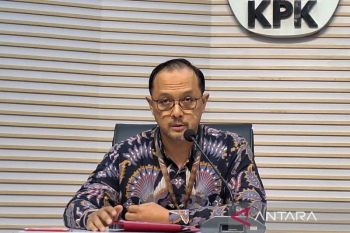 KPK geledah kantor OJK terkait penyidikan korupsi CSR BI