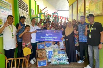 XL Axiata salurkan bantuan korban bencana alam di Gorontalo