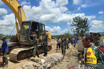 Tim Wasev Kunjungi TMMD ke-121 di Atula Koltim