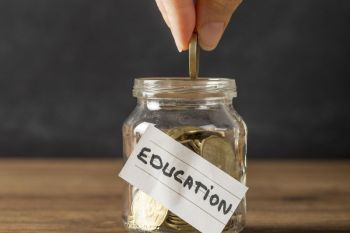 Tabungan emas solusi persiapkan masa depan anak