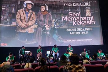 Poster dan Trailer "Seni Memahami Kekasih"