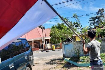 Pemkot Pariaman targetkan bagikan 1.500 bendera Merah Putih