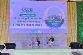 Pertamina menargetkan 56 persen investasi untuk EBT pada 2030