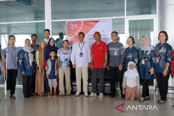 Bandara Tjilik Riwut berikan bantuan kaki palsu, harapan baru bagi warga penerima