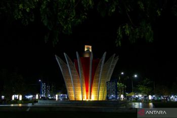 Tugu Apeksi, Buah Karya Hendri Septa Yang Kini Jadi Magnet Baru Ekonomi Kota Padang