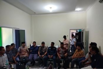Ribuan warga Tiku Lima Jorong Agam tolak peninjauan lokasi perkara perdata