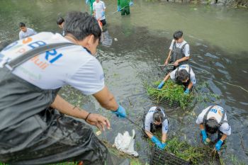 BRI Peduli edukasi masyarakat jaga kebersihan sungai dan hijaukan lingkungan sekitar