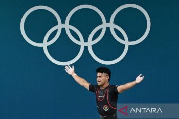 Olimpiade Paris, Rizki Juniansyah cium dan cuci kaki sang ibu sebelum bertanding