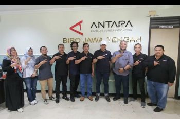 Dirpem Irfan Junaidi kunjungi ANTARA Biro Jateng
