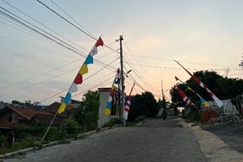 PLN: Pemasangan atribut HUT Kemerdekaan RI harus utamakan keselamatan
