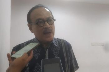 Politikus Eros Djarot menilai pengunduran diri Airlangga sebagai kudeta Golkar