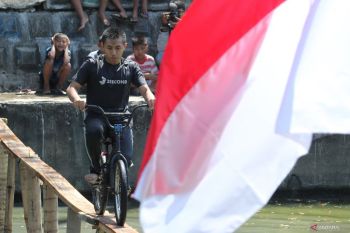 Lomba ketangkasan bersepeda sambut HUT ke-79 RI