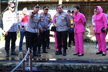 Kapolda Kaltara Beserta Rombongan Pantau Pembuatan Sumur Bor Di Pulau Sebatik