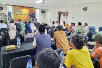 Relawan RK menjaring aspirasi warga terkait masalah perkotaan