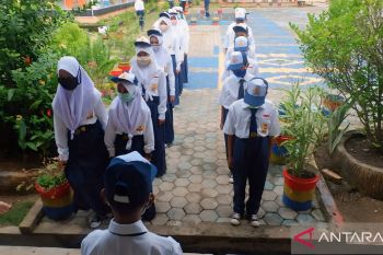 Pemkot Tanjungpinang terpaksa batalkan program seragam sekolah gratis