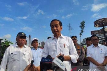 Presiden Jokowi serahkan nasib Joni pemanjat tiang bendera kepada Panglima TNI