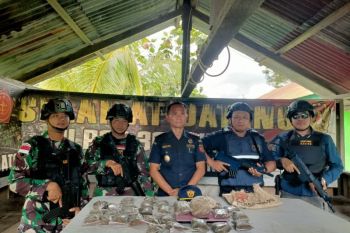 Prajurit Yonif 122/TS temukan 1.000 gram ganja kering jalur perlintasan ilegal
