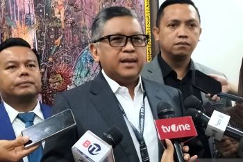 Hasto wanti-wanti pihak yang ingin mengambil alih PDI Perjuangan
