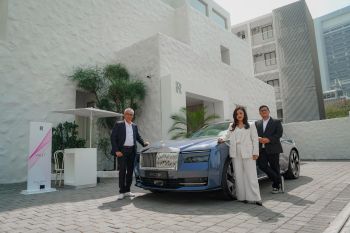 Rolls-Royce perkenalkan mobil listrik "Spectre" di Surabaya