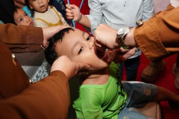 Pj Gubernur Sulsel mencanangkan pemberian vaksin polio putaran kedua