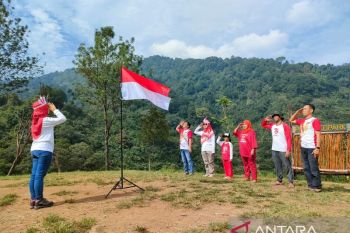 Cinta Indonesia dengan segala cara