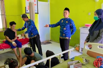 PKM Angkona merayakan HUT Ke-79 RI dengan aksi berbagi ke pasien
