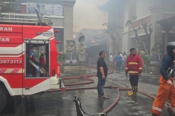 Kebakaran Pasar Seni Ubud, Polisi: Api diduga dari kios penjual kain