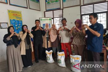 Bulog OKU salurkan 243 ton beras  bantuan pangan