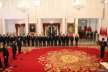 Profiles of cabinet's new ministers, deputy minister, and agency heads