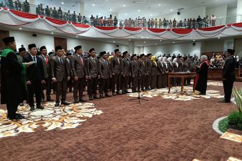 50 anggota DPRD Bojonegoro terpilih dilantik