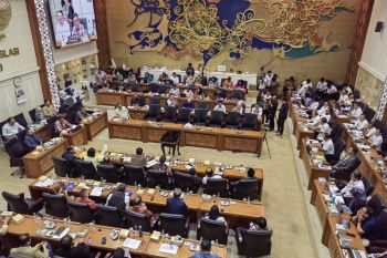 Baleg DPR hanya akomodasi bagi partai nonparlemen di Pilkada