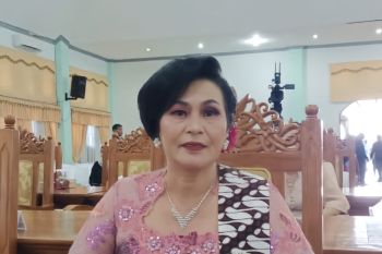 Konsisten bantu masyarakat, Rayaniatie Djangkan jabat anggota DPRD Gumas empat periode