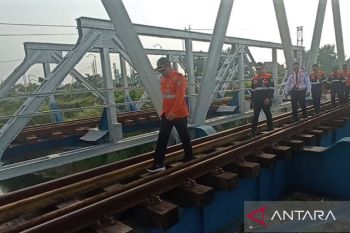 KAI Daop 7 Madiun lakukan pemeriksaan jalur KA Madiun-Walikukun