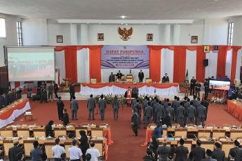 25 Anggota DPRD Seruyan resmi dilantik