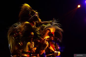 Pentas seni Serenade Langit Tembaga di Ponorogo