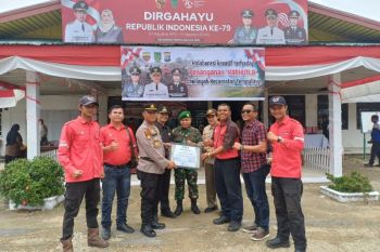 PT SRL terima penghargaan dari Forkopimca Tempuling Inhil karena bantu tangani karhutla