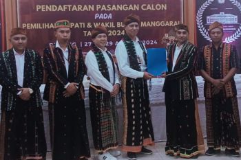 KPU Manggarai terima dua bapaslon bupati-wabup daftar Pilkada