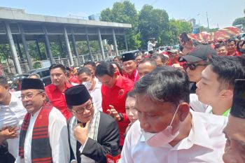 Pramono-Rano tiba di KPU untuk daftar Pilkada Jakarta