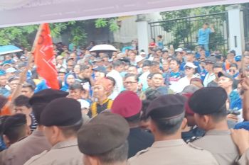 Pasangan Elly Lasut-Hanny Pajouw resmi daftar bakal Cagub-Cawagub Sulut