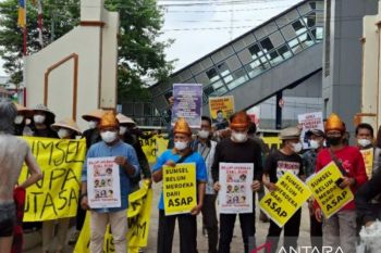 Tiga perusahaan penyebab kabut asap digugat masyarakat ke PN Palembang