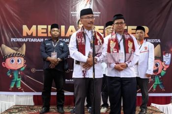 Edwin-Albert pendaftar terakhir calon Wako dan Wawako Padang Panjang