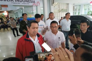 Hampir 10 jam Steven Kandouw-Denny Tuejeh jalani tes kesehatan di RSUP Kandou